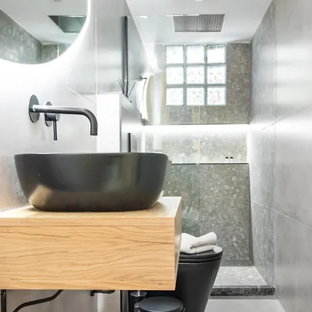 New Luxury Near Center With Garden View 公寓 Bendevís