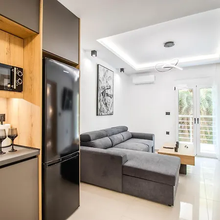 New Luxury Near Center With Garden View 公寓 *