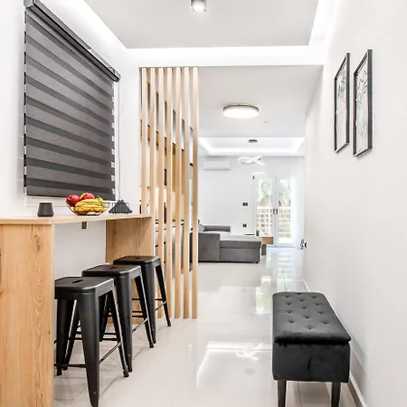 New Luxury Near Center With Garden View 公寓 Bendevís
